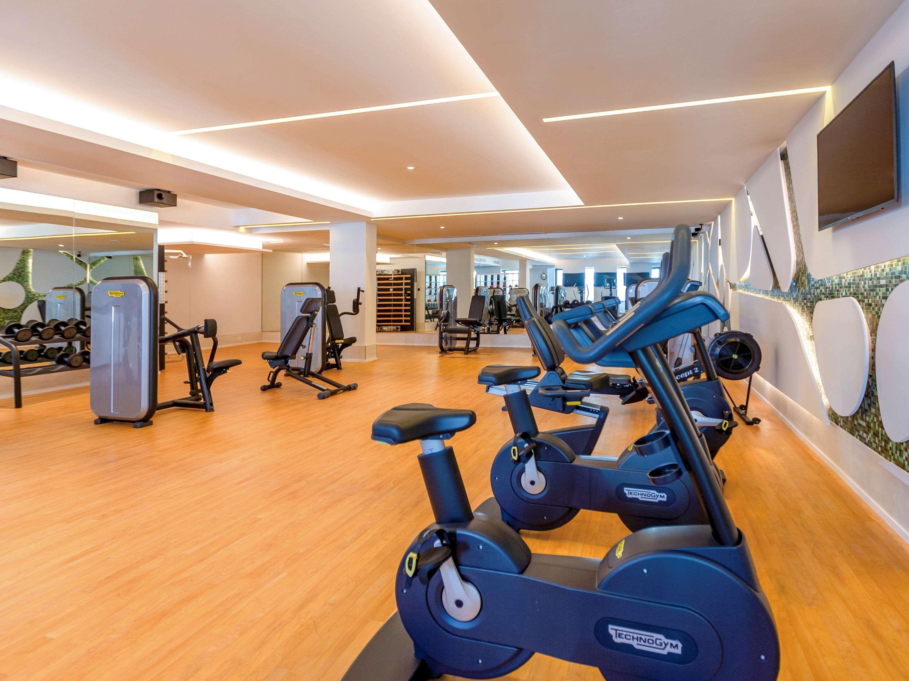 Moevenpick Hotel Du Lac Тунис Екстериор снимка