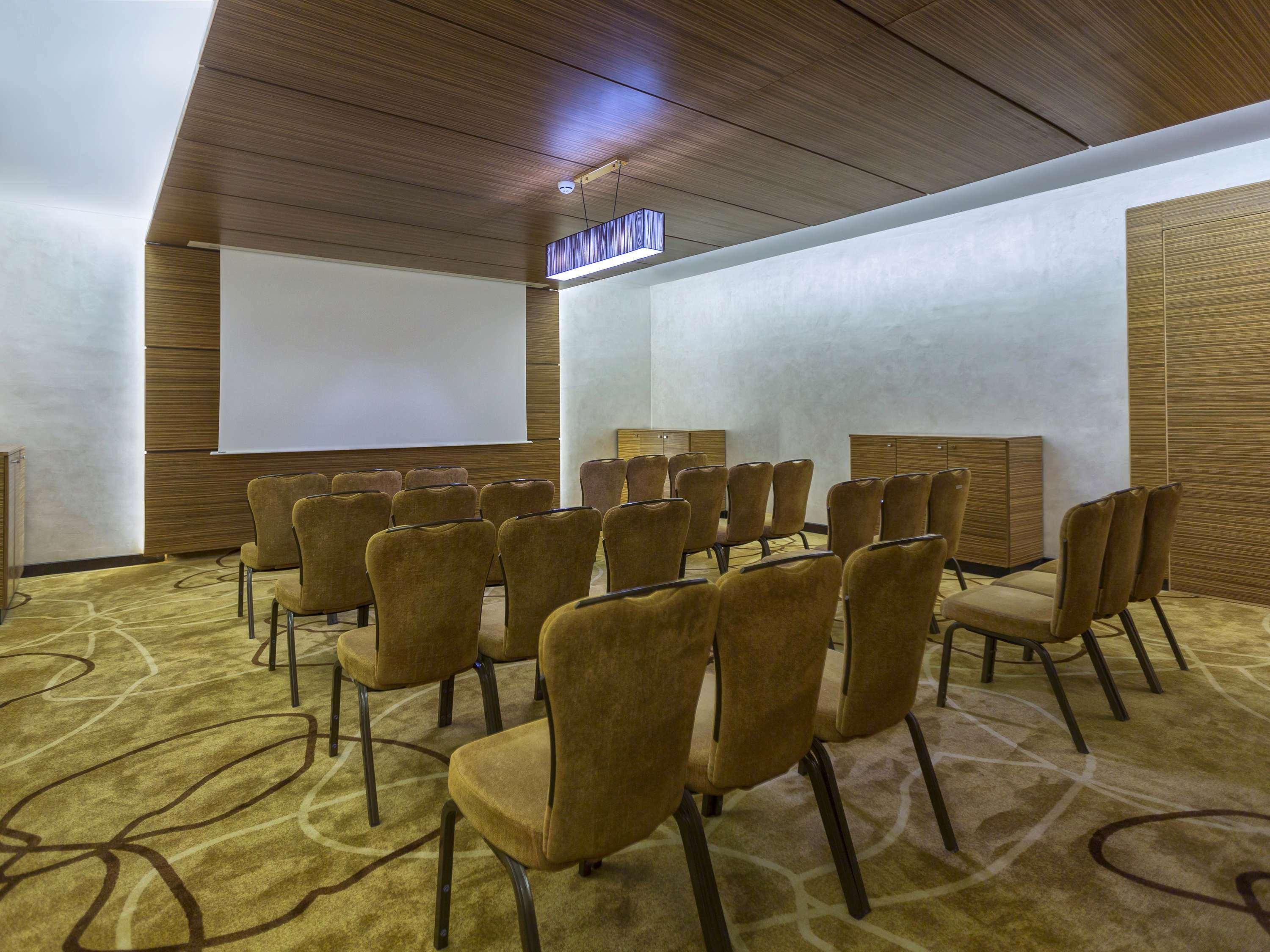 Moevenpick Hotel Du Lac Тунис Екстериор снимка Meeting room