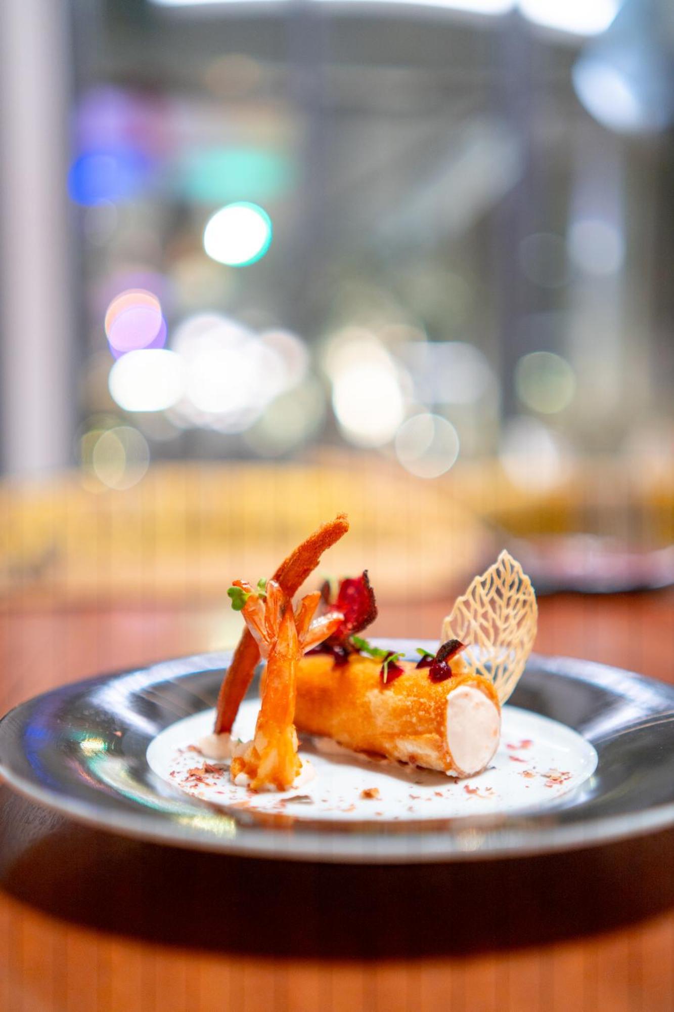 Moevenpick Hotel Du Lac Тунис Екстериор снимка A dessert