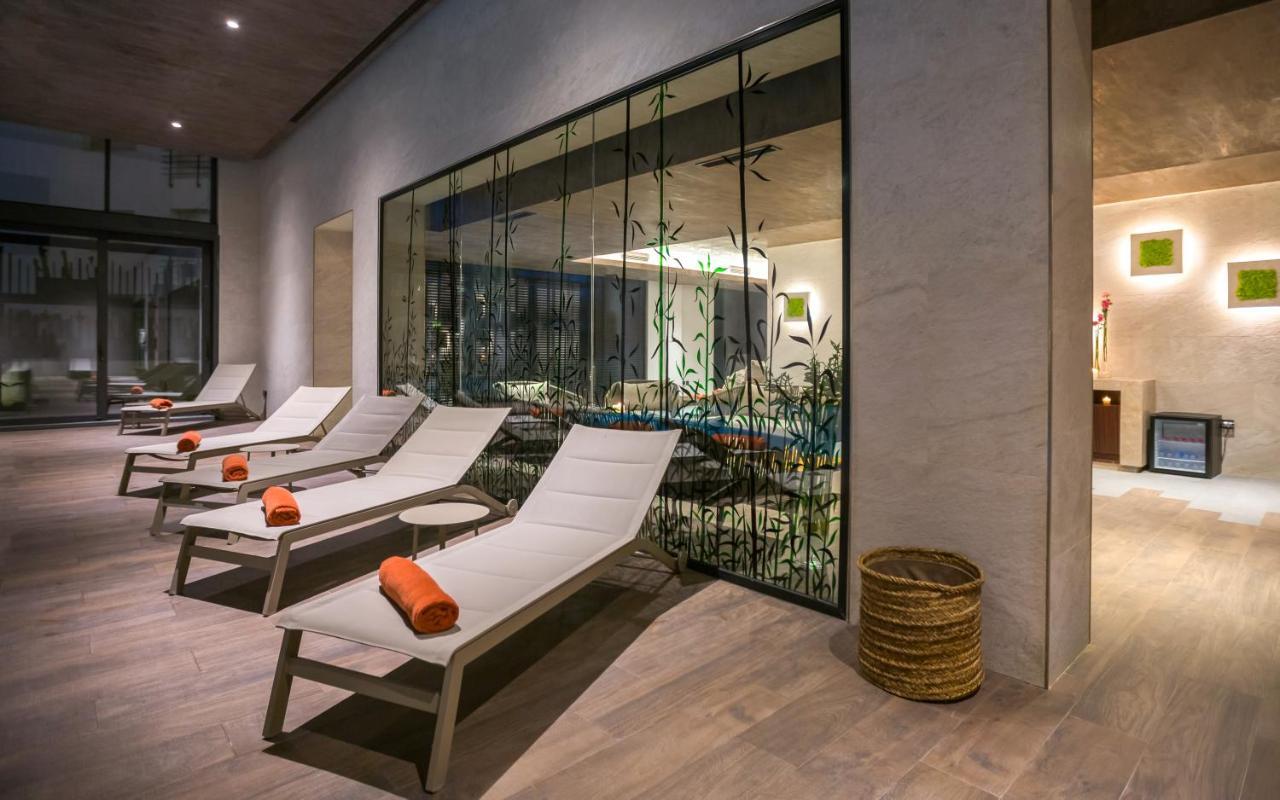 Moevenpick Hotel Du Lac Тунис Екстериор снимка The spa at the InterContinental