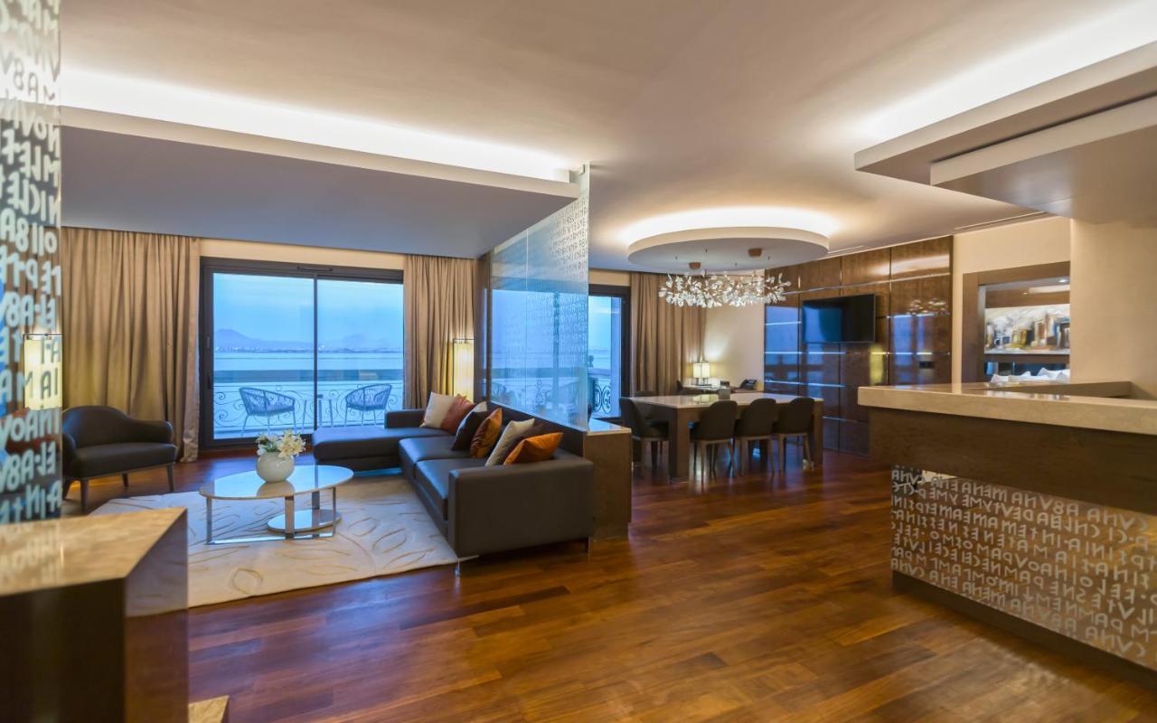Moevenpick Hotel Du Lac Тунис Екстериор снимка A suite at the hotel